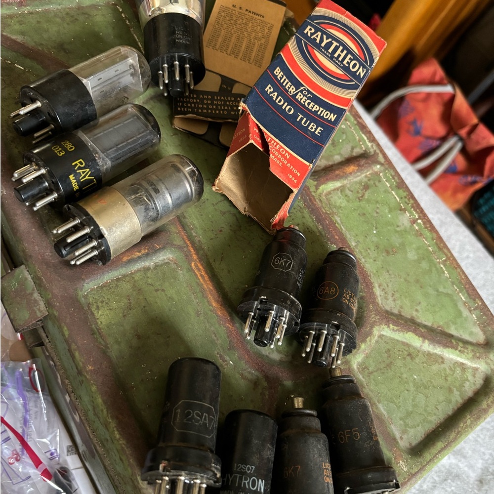 Raytheon Vintage Radio Tubes Collection